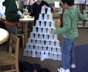 make a cup tower